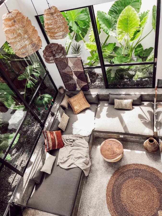 Beyond Bespoke Villas Seminyak Exterior foto