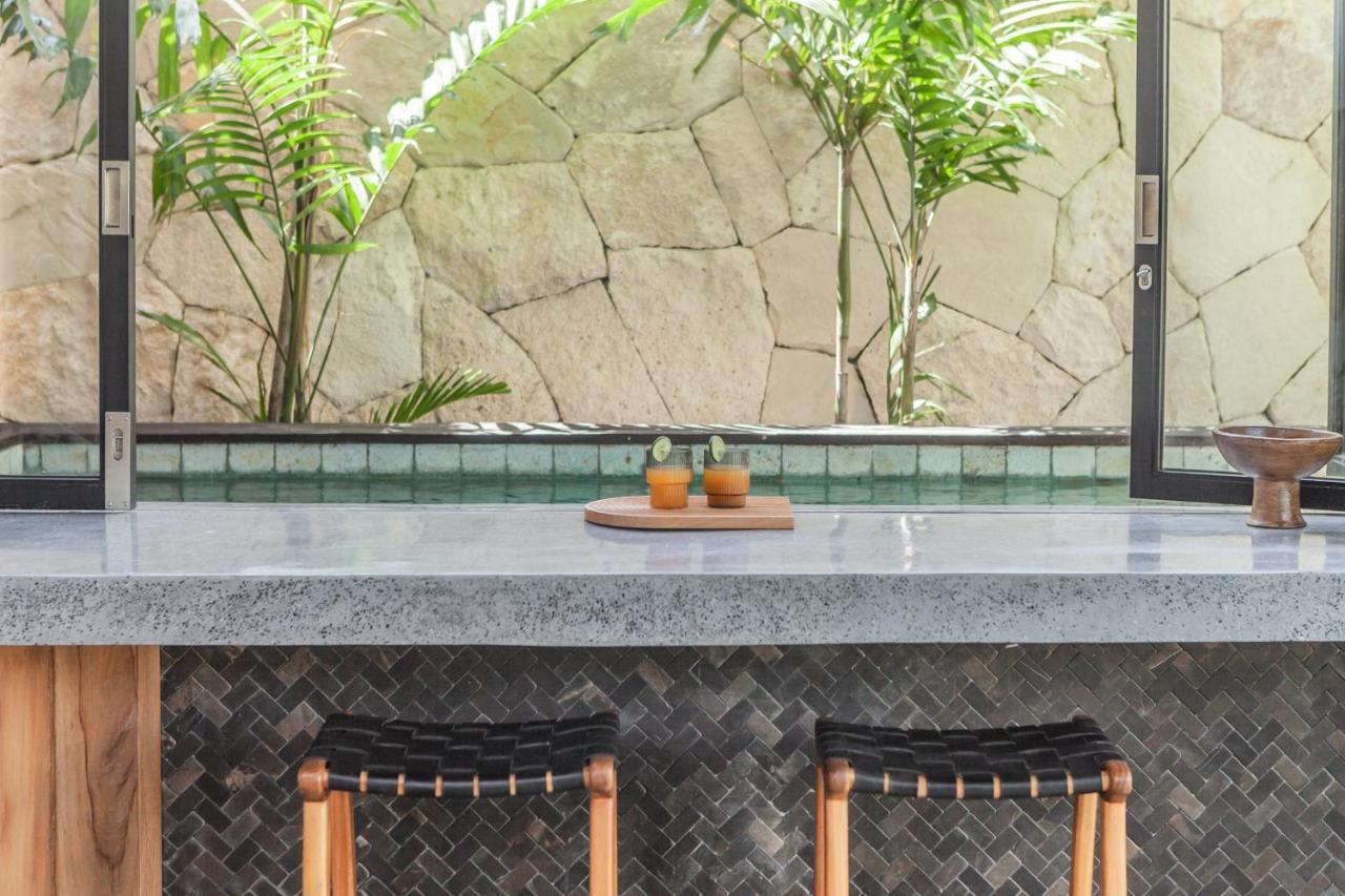 Beyond Bespoke Villas Seminyak Exterior foto