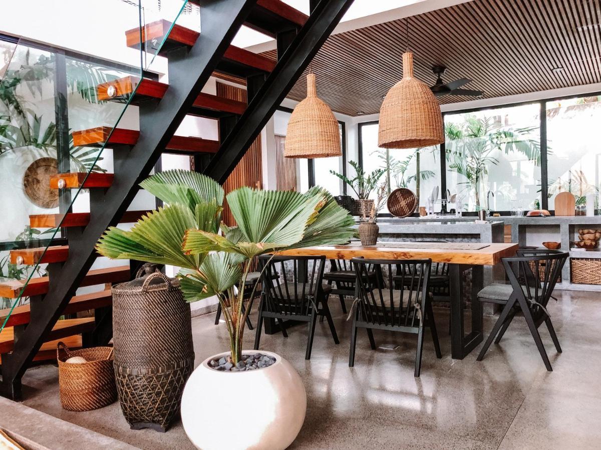 Beyond Bespoke Villas Seminyak Exterior foto